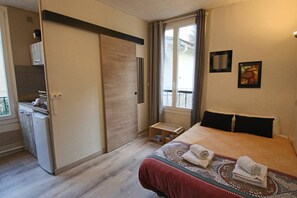 Iron/ironing board, travel cot, WiFi, bed sheets - Studio 14m², accès extérieur, proche ville (Aix-les-Bains)