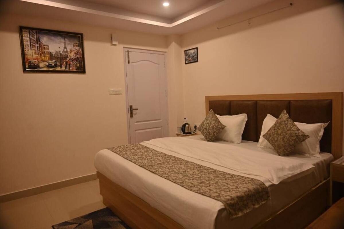 Standard Double Room, Mountain View | Free WiFi