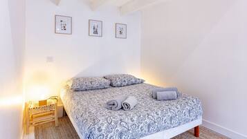 Iron/ironing board, WiFi