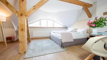 Iron/ironing board, free WiFi