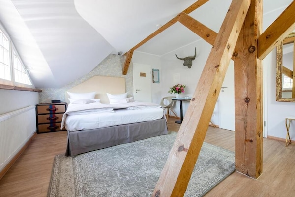 Deluxe-Doppelzimmer, Stadtblick | Bügeleisen/Bügelbrett, kostenloses WLAN