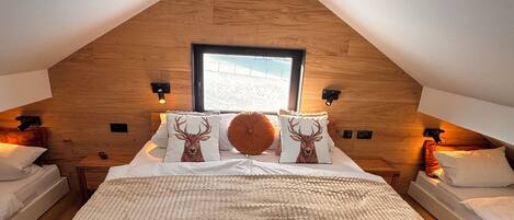 3 bedrooms, iron/ironing board, travel cot, free WiFi
