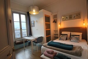 Iron/ironing board, WiFi, bed sheets - Studio 18 m2, en hyper centre-ville (Aix-les-Bains)