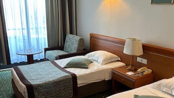 In-room safe, laptop workspace, blackout drapes, free WiFi