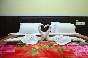 Deluxe Double Room, City View | Desk, free WiFi - Hotel Home Inn Bodhgaya (Bodh Gaya)