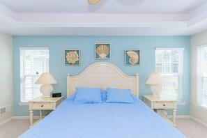 3 bedrooms, free WiFi, bed sheets - Minutes from Fenwick Island & North Ocean City Beaches, Pelicans Perch a 3 bed, 2.5 bath Beautiful Home with Community Pool & Free WIFI (Selbyville)