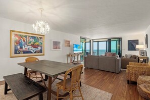 Interior - Atrium #303 | Sanibel Beachfront at the Atrium **50% Off Special** (Sanibel)