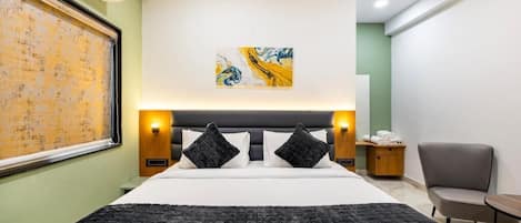 デスク、防音設備、WiFi (無料)