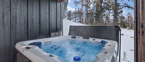 Tina de hidromasaje al aire libre