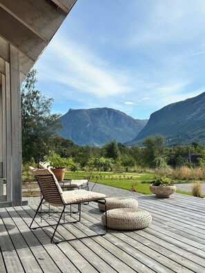 Terrace/patio - A calm Norwegian home for nature-led stays. (Vestland)