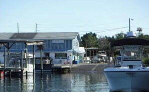 Marina - Manatee Meadows (Crystal River)