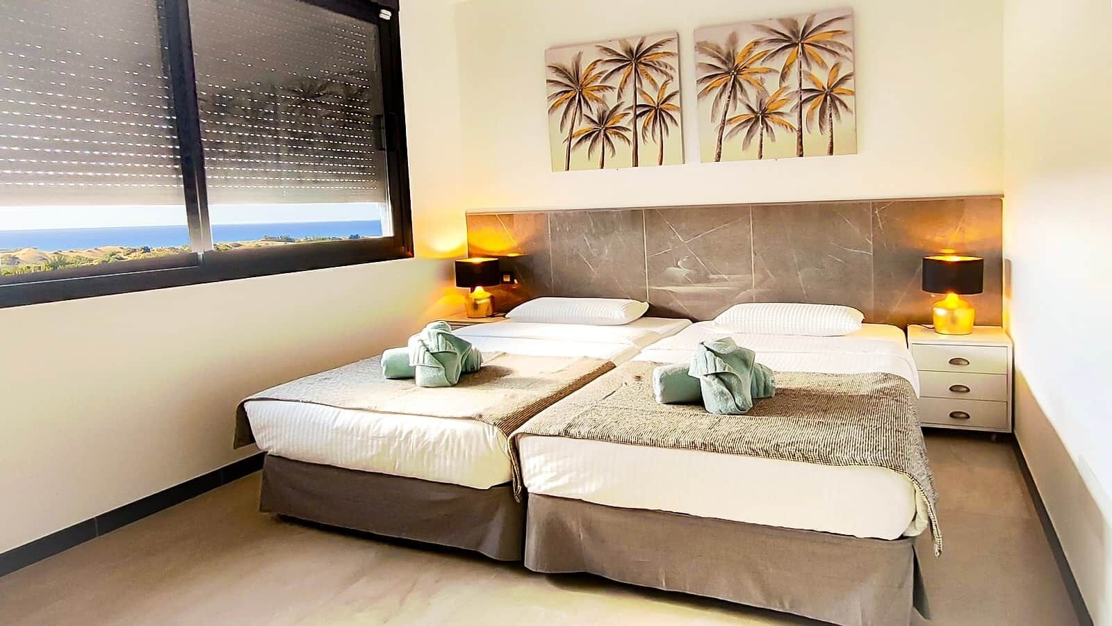 Coffres-forts dans les chambres, Wi-Fi, draps fournis