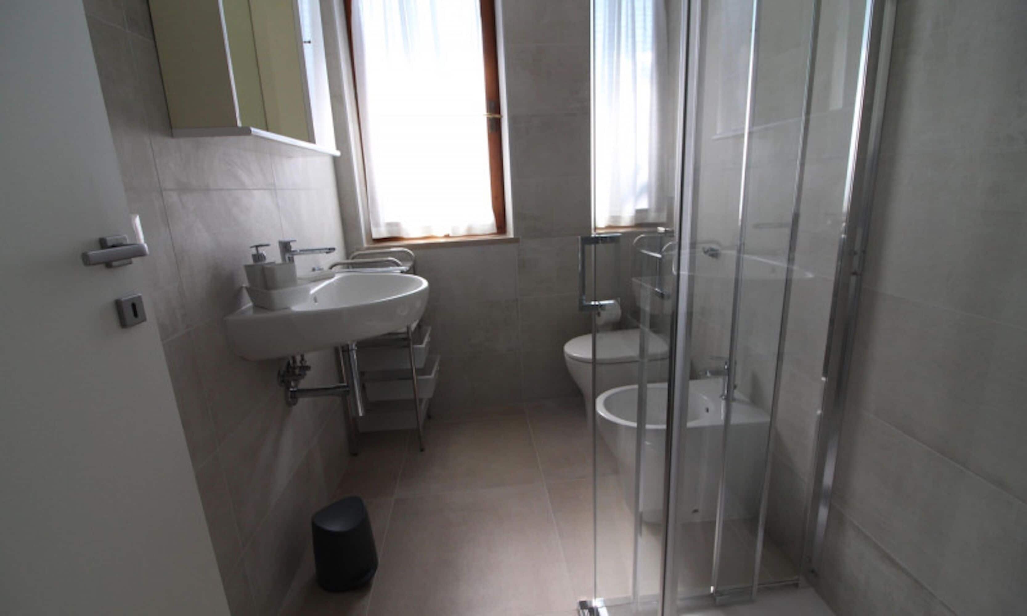 Villa, 3 Schlafzimmer, Balkon, Gartenblick | Badezimmer