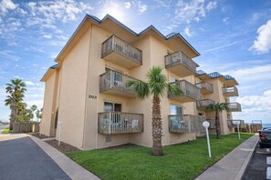 Apartment, 2 Bedrooms | Exterior - Bayfront W/docks & Fish 3 Patios Prime Location 2 Bedroom Apts (South Padre Island)