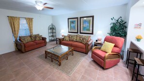 Apartamento, 2 quartos | Área de estar