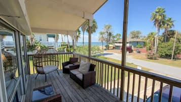 Condo, 3 Bedrooms | Property grounds