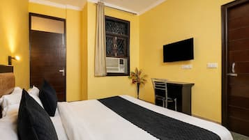 Classic Room, Smoking, Housekeeping | Desk, laptop workspace, free WiFi