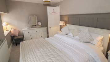 3 bedrooms, individually decorated, individually furnished, free WiFi