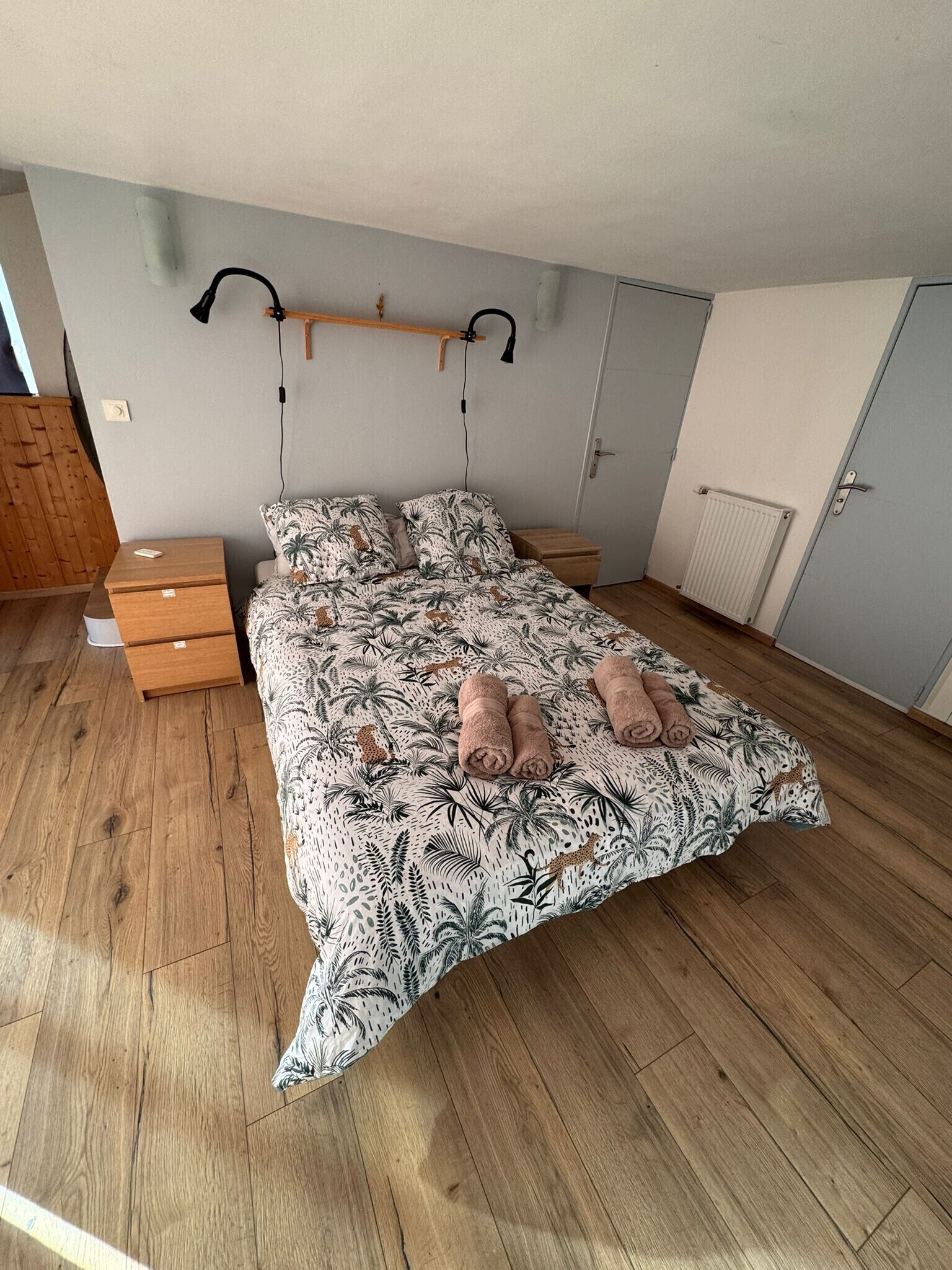 Wifi gratis y ropa de cama 