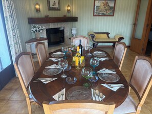 Dining - Alma CaloRosa – Sea View Escape in Romantic Moledo, Northern Portugal (Moledo)