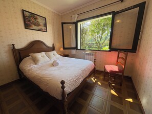 3 chambres, accès Internet, draps fournis