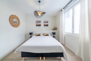 2 bedrooms, free WiFi, bed sheets - Le Berthelot Coeur de Brive - 2 Bedrooms - Parking (Brive-la-Gaillarde)