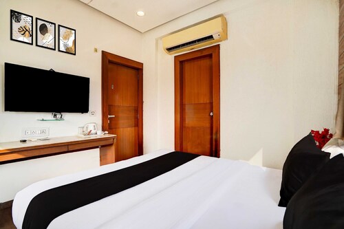 Hotel O Airport Road