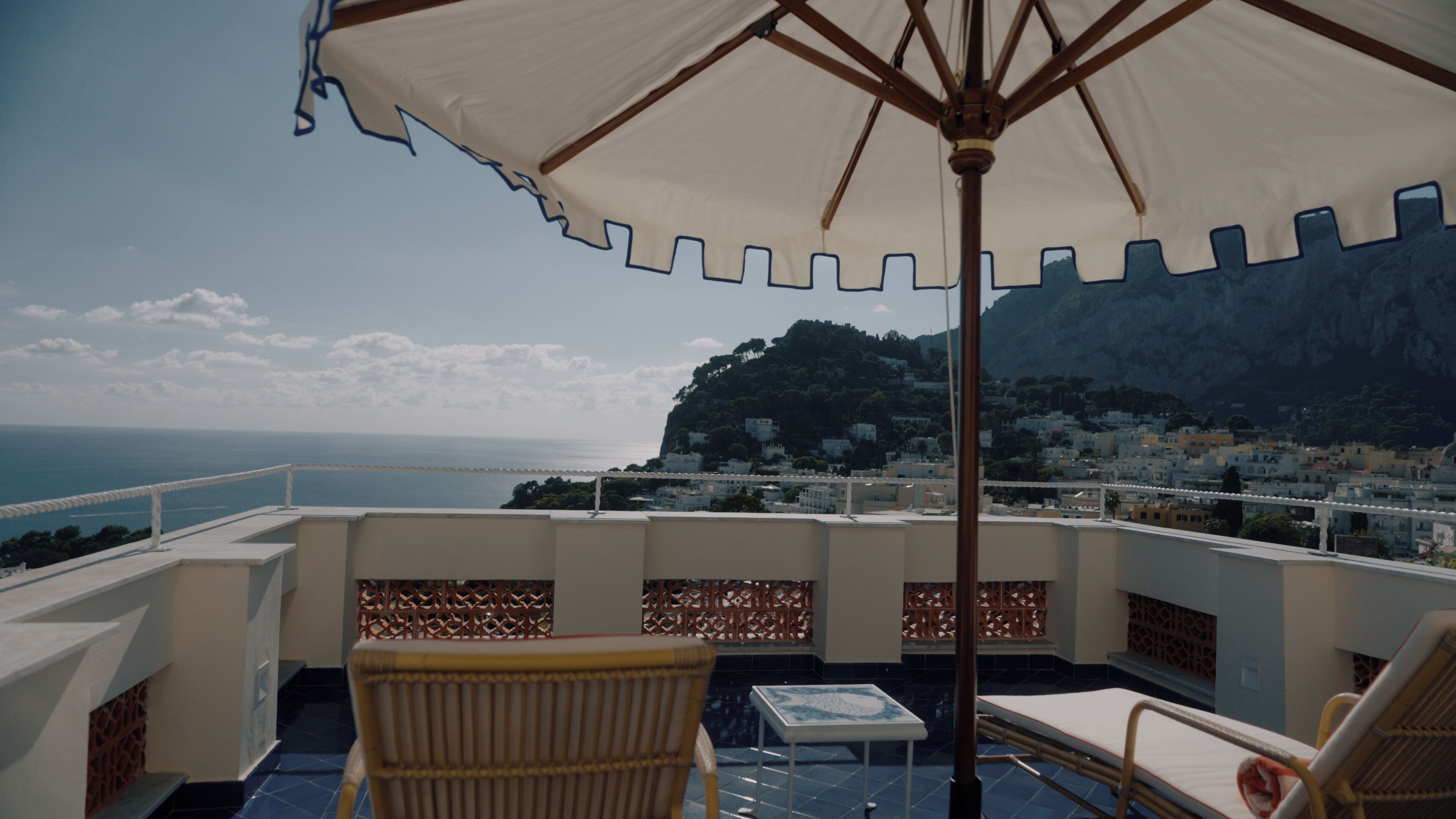 Helios Suite, terrace | Unterkunftsgelände