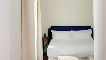 Capri Suite | Peti besi dalam bilik, kalis bunyi, seterika/papan seterika