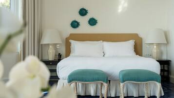 In-room safe, soundproofing, iron/ironing board, free WiFi