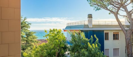 Appartement, balcon | Enceinte de lâhĂ©bergement