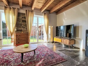 Fernseher, Kamin