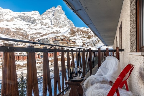 The Ski Lovers - Ski-in/Ski-out Matterhorn View