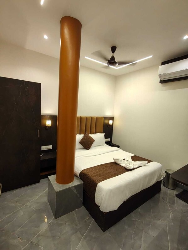 Deluxe Double Room | Free WiFi