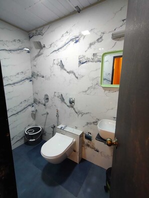 Chambre Double Deluxe | Salle de bain