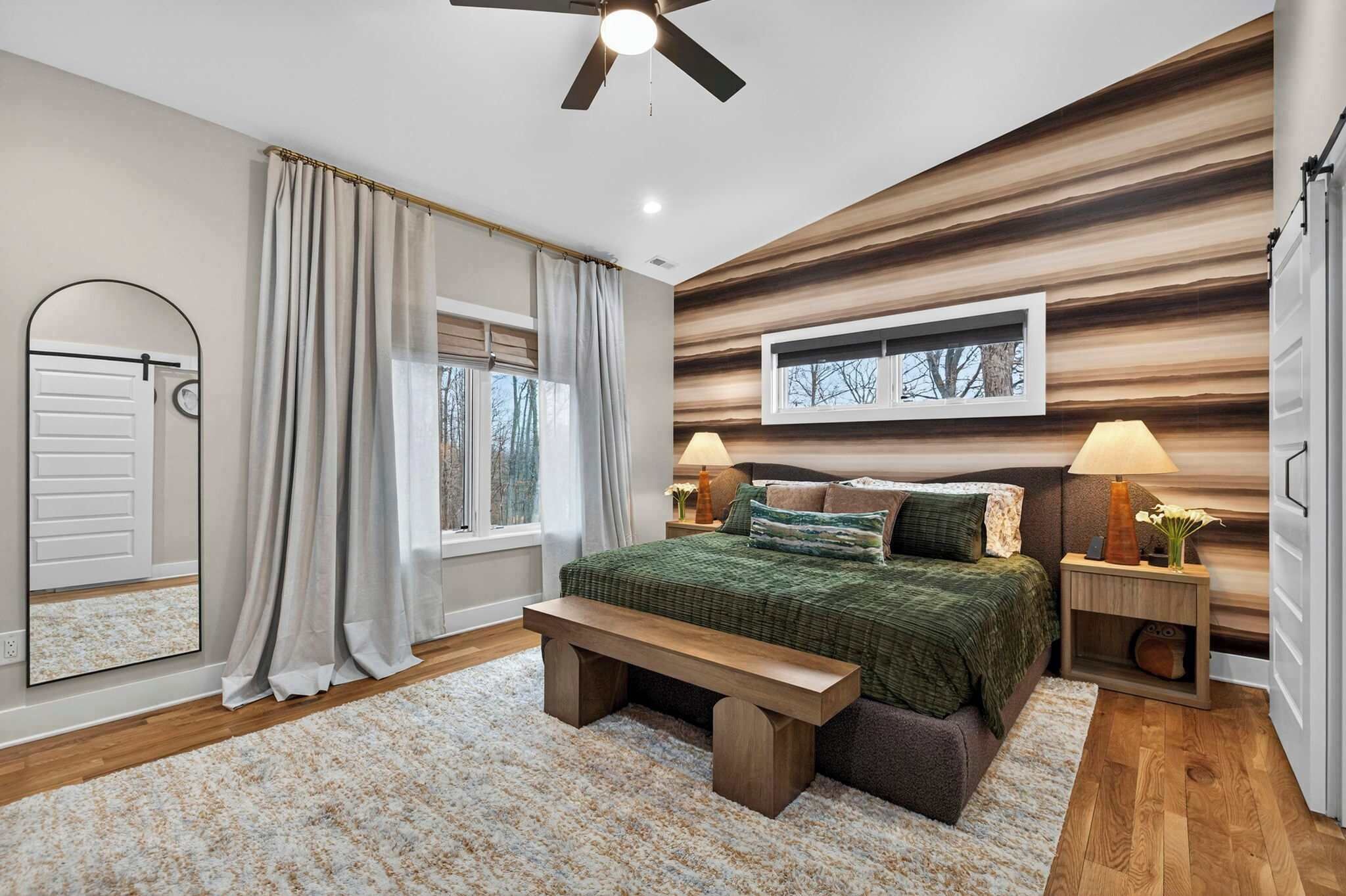 5 bedrooms, iron/ironing board, free WiFi, bed sheets