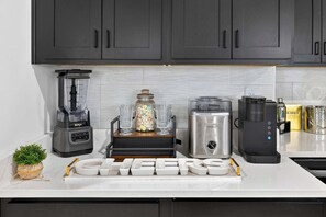 Fridge, microwave, oven, stovetop - Modern w/Sleek Design, Hot Tub, Dome & Game Room (Hedgesville)