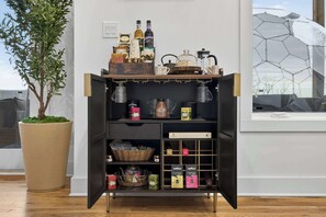 Interior - Modern w/Sleek Design, Hot Tub, Dome & Game Room (Hedgesville)