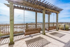 Property grounds - NEW ON RENTAL Corner Gulf-Front Condo with Large Balcony & Stunning Lagoon Views (Gulf Shores)