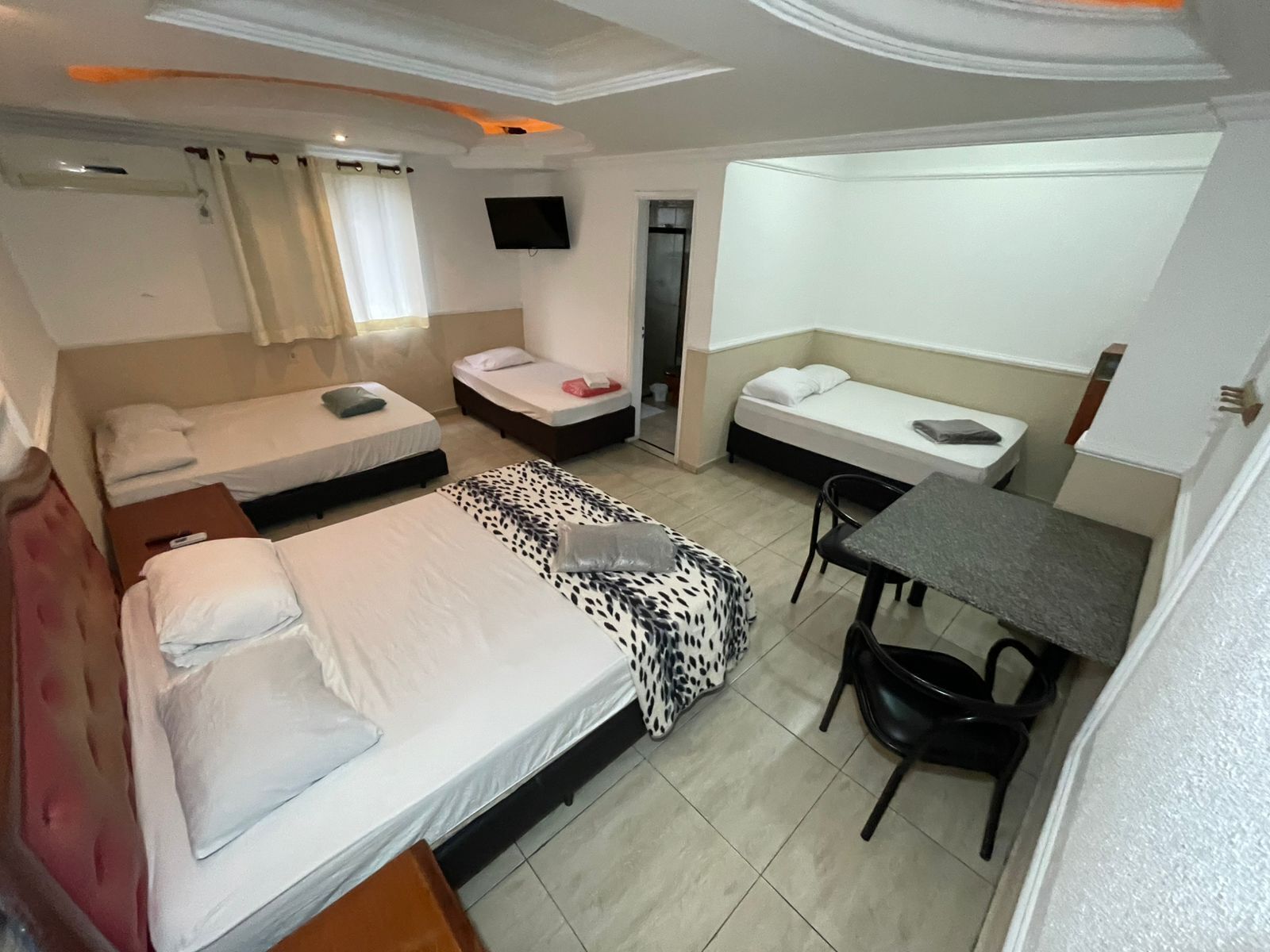 Standard Suite, Multiple Beds
