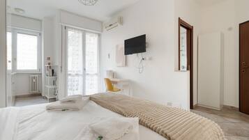 1 Schlafzimmer, Bügeleisen/Bügelbrett