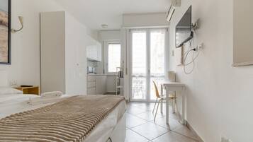 1 bedroom, iron/ironing board