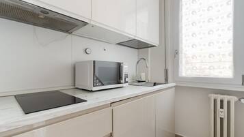 Kühlschrank, Mikrowelle, Toaster