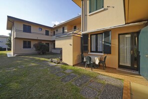 House, Smoking - Relax Apartment in Toscolano-maderno (Toscolano Maderno)