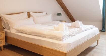 ღLiboria | Das Blaue Haus