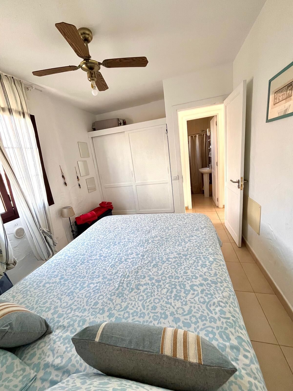 Fer et planche à repasser, Wi-Fi, draps fournis