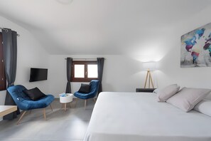 WiFi, bed sheets - Orosei [barrosu] air-conditioned studio apartment with free Wi-Fi (Orosei)