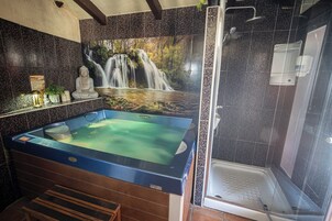 Superior Villa, Mountain View | Spa