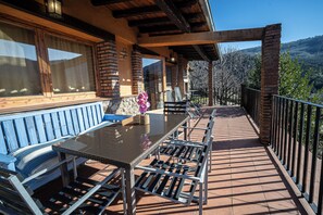 Traditionelt hus | Udendørs spisemuligheder