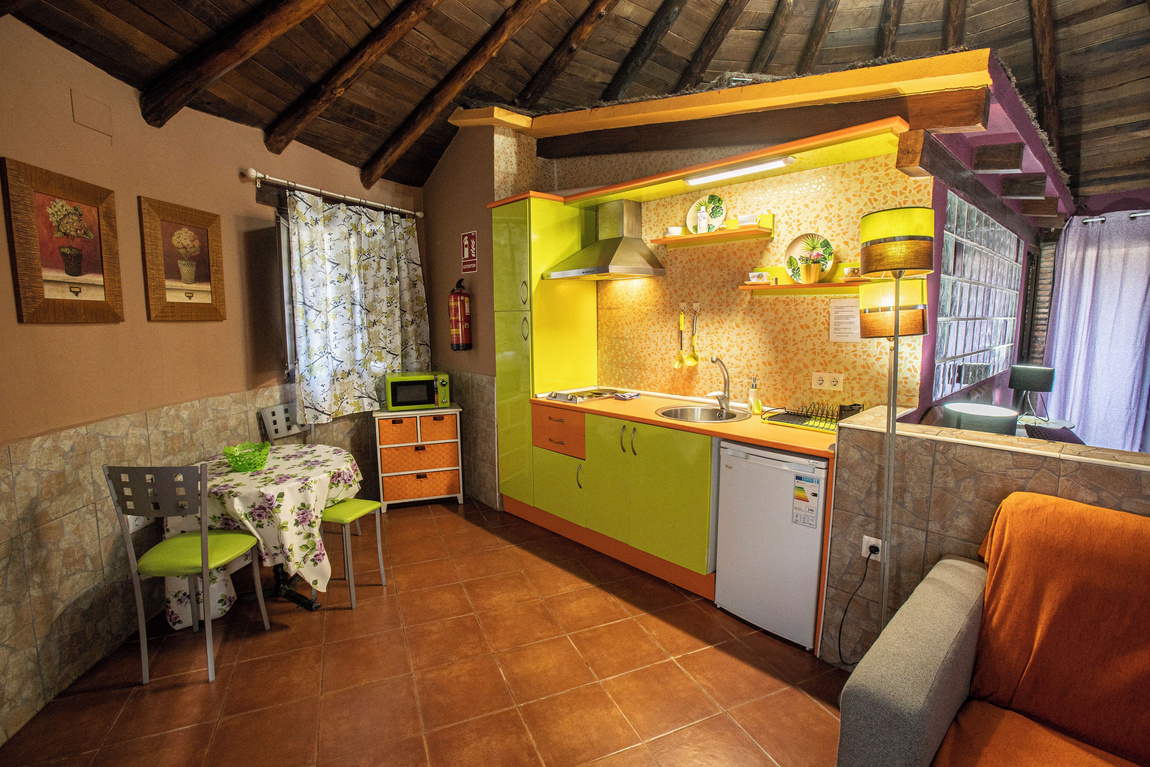 Vila superior, vista para a montanha | Parte interna